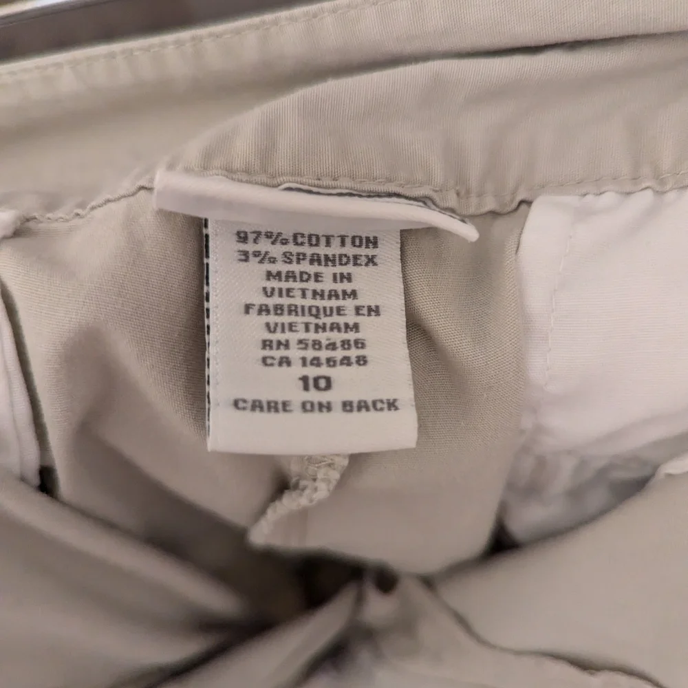 White Sierra 10 Bermuda Shorts Light Tan Women's Hiking Walking Outdoors